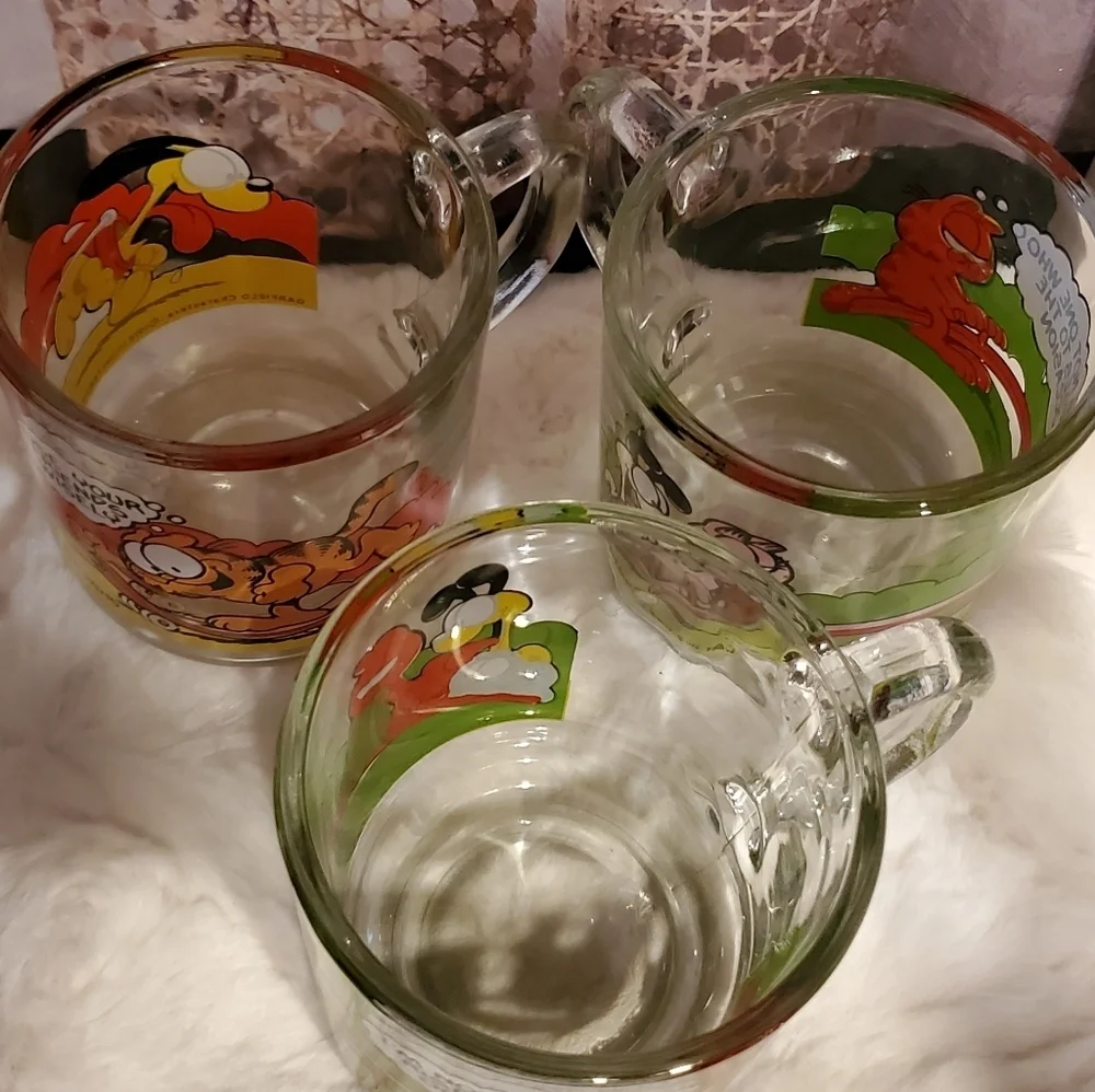 VINTAGE Garfield McDonalds Glass Mugs by Jim Davis - Picture 2 of 9